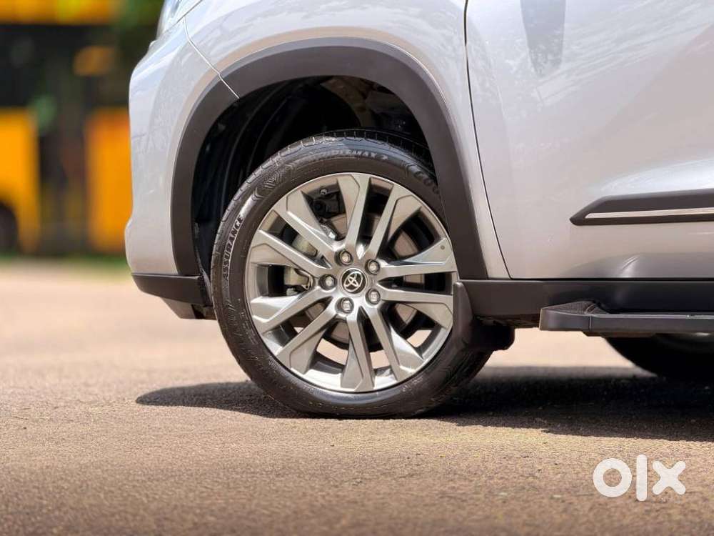 Toyota Innova Hycross 2.0 Zx (o) Hybrid 7 Str, 2024, Cng & Hybrids