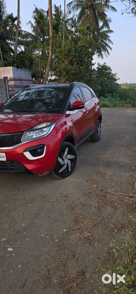 Tata Nexon, 2019, Petrol