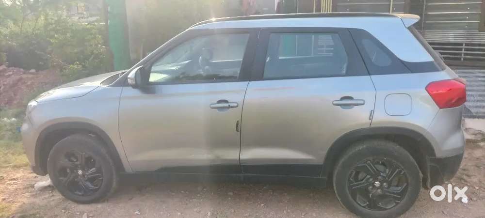 Top Model Maruti Brezza Zxi+ Dec 2020 1st Owner Push Button Start