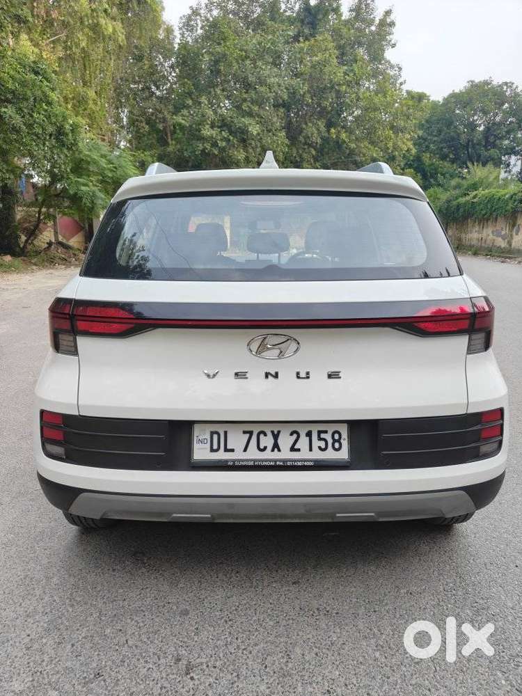 Hyundai Venue 1.2 S (o), 2024, Petrol