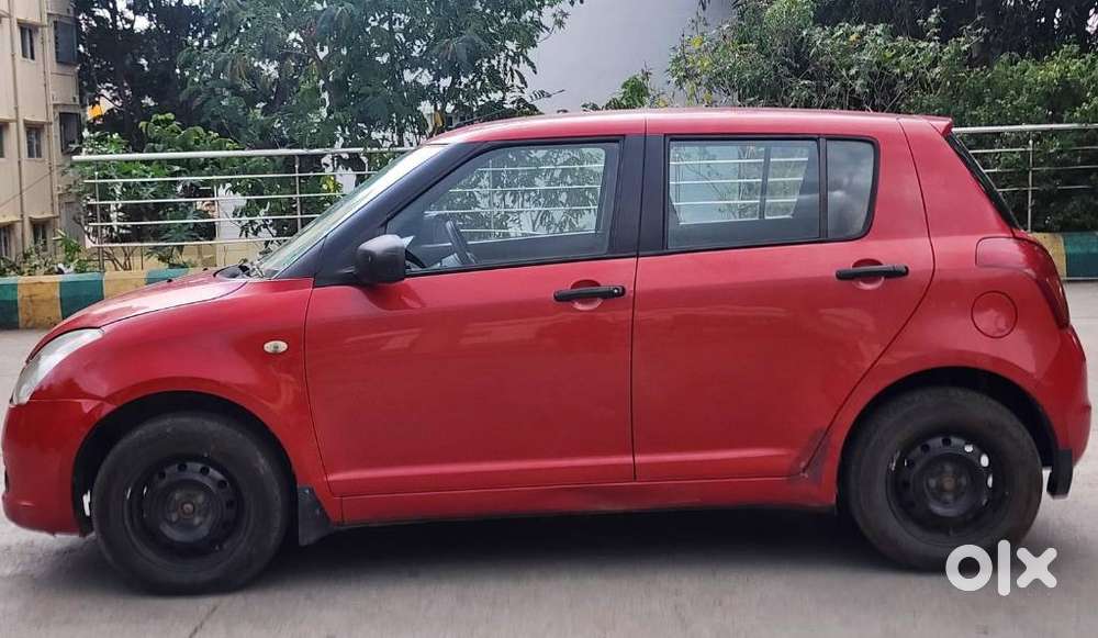 Maruti Suzuki Swift Vxi + Manual, 2006, Petrol