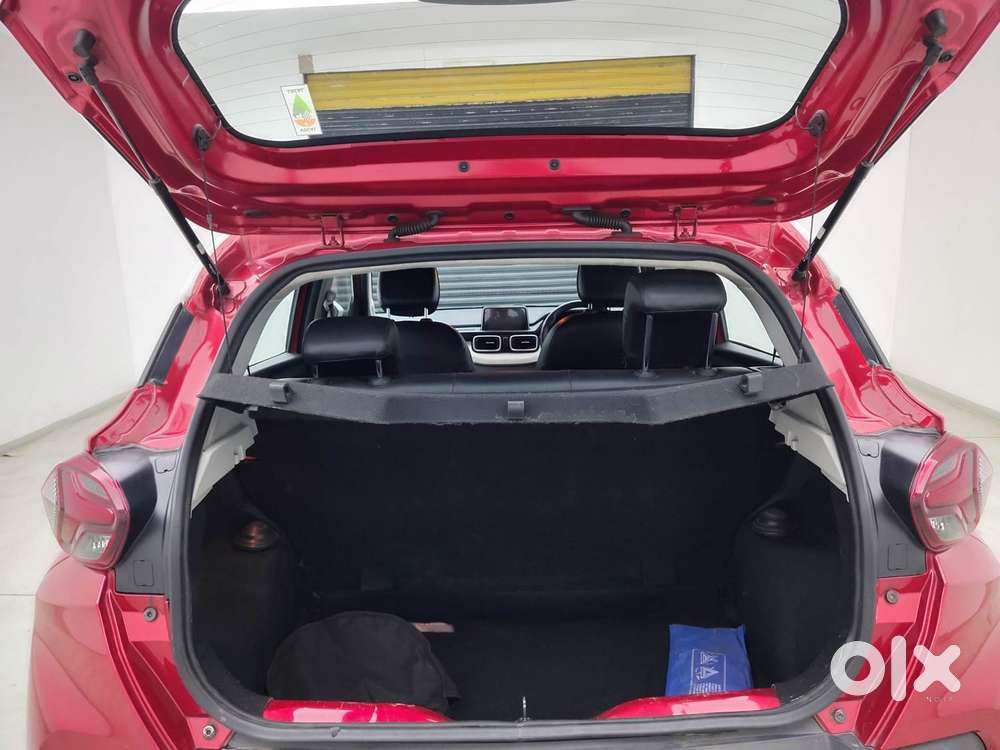 Tata Punch 1.2 Revotron Creative Amt Dual Tone, 2022, Petrol