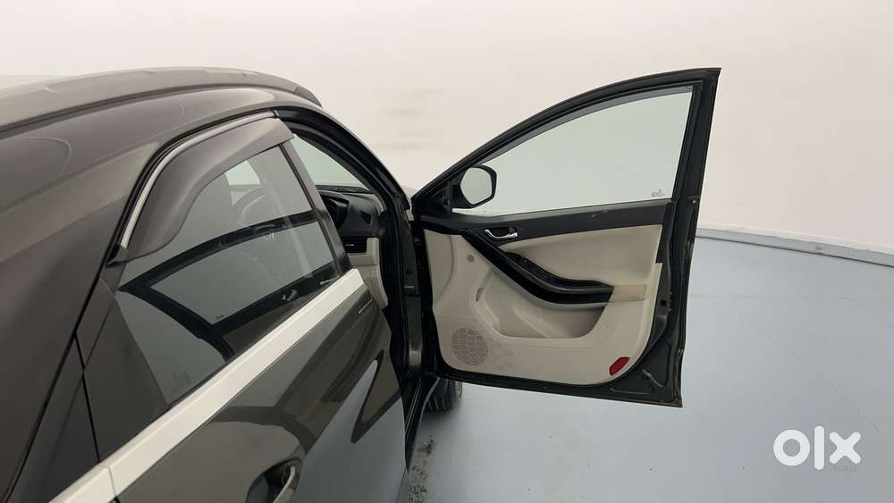 Tata Nexon 1.2 Revotron Xz Plus (s), 2020, Petrol