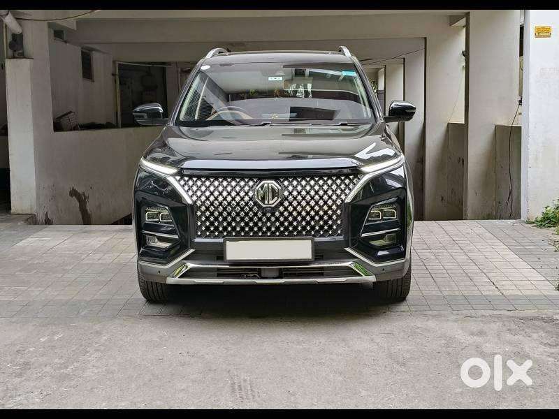 Mg Hector Plus 2023 Petrol 23000 Km Driven