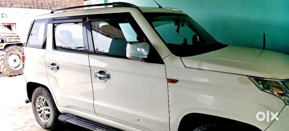 Tuv 300 Mahindra 
7 Seater