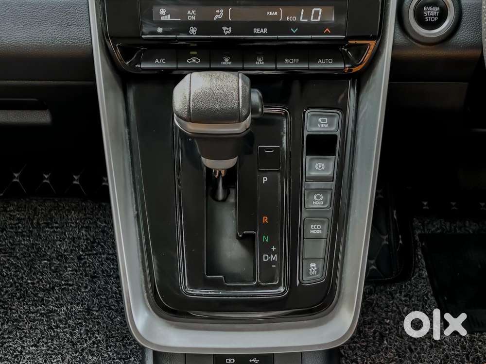 Toyota Innova Hycross Gx (o), 2024, Petrol