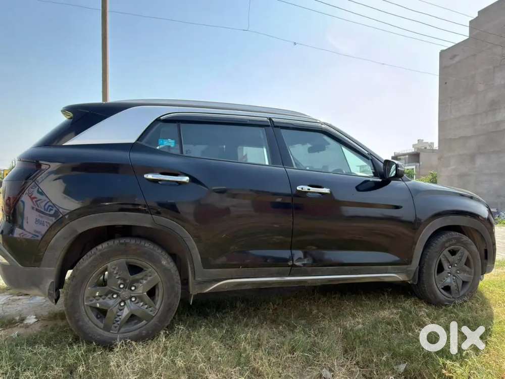 Black Colour Car S Model 2021