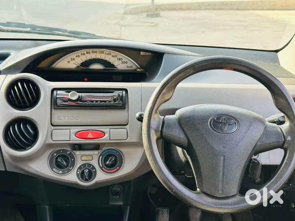 Toyota Etios 2011 Petrol 62000 Km Driven