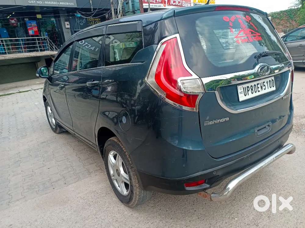 Mahindra Marazzo