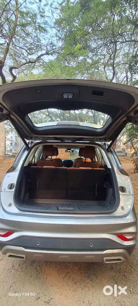 Mg Hector Plus 2021 Petrol 25500 Km Driven