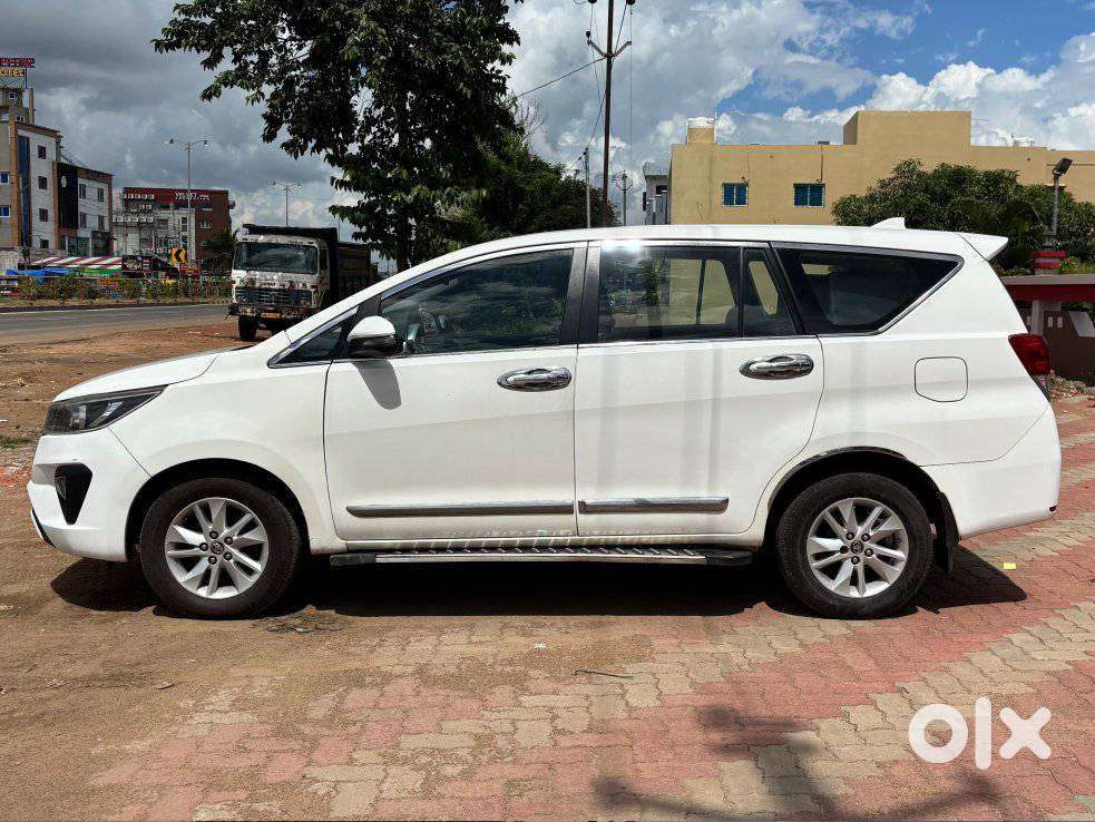 Toyota Innova Crysta G 7 Str, 2017