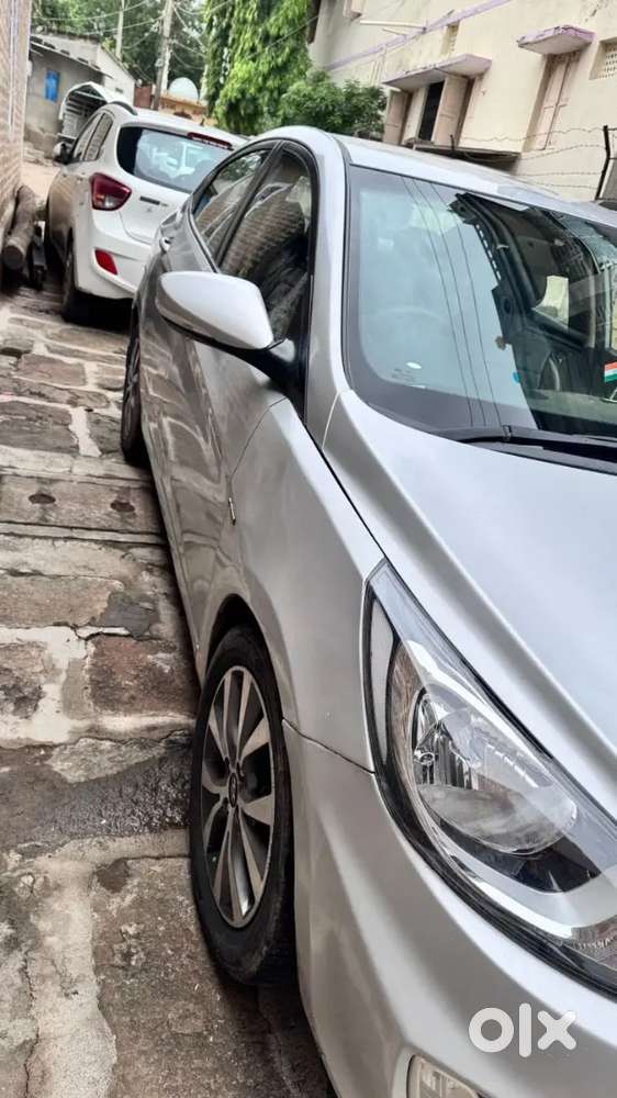 Hyundai Verna 2015
