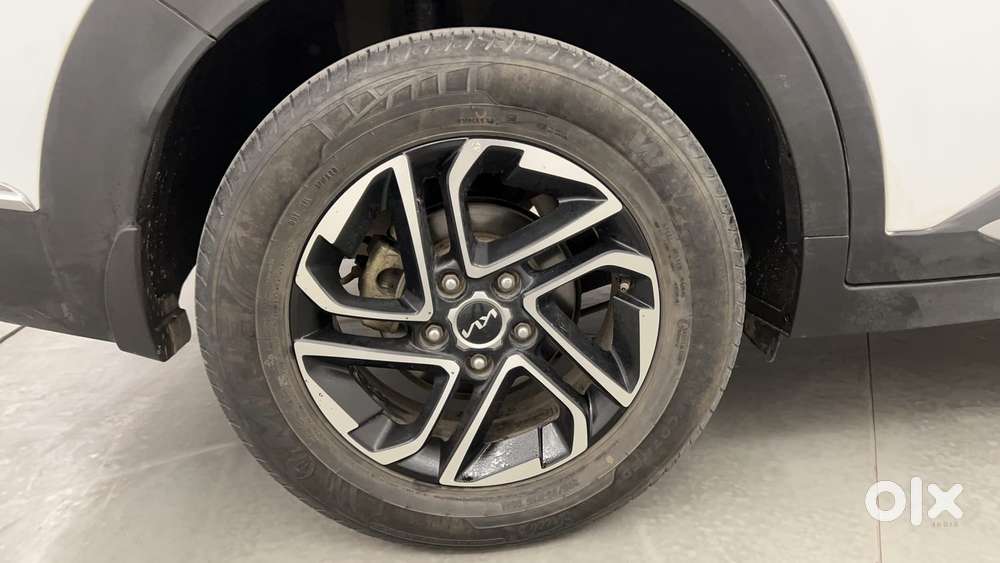 Kia Carens 1.4 Luxury 7 Str, 2022, Petrol