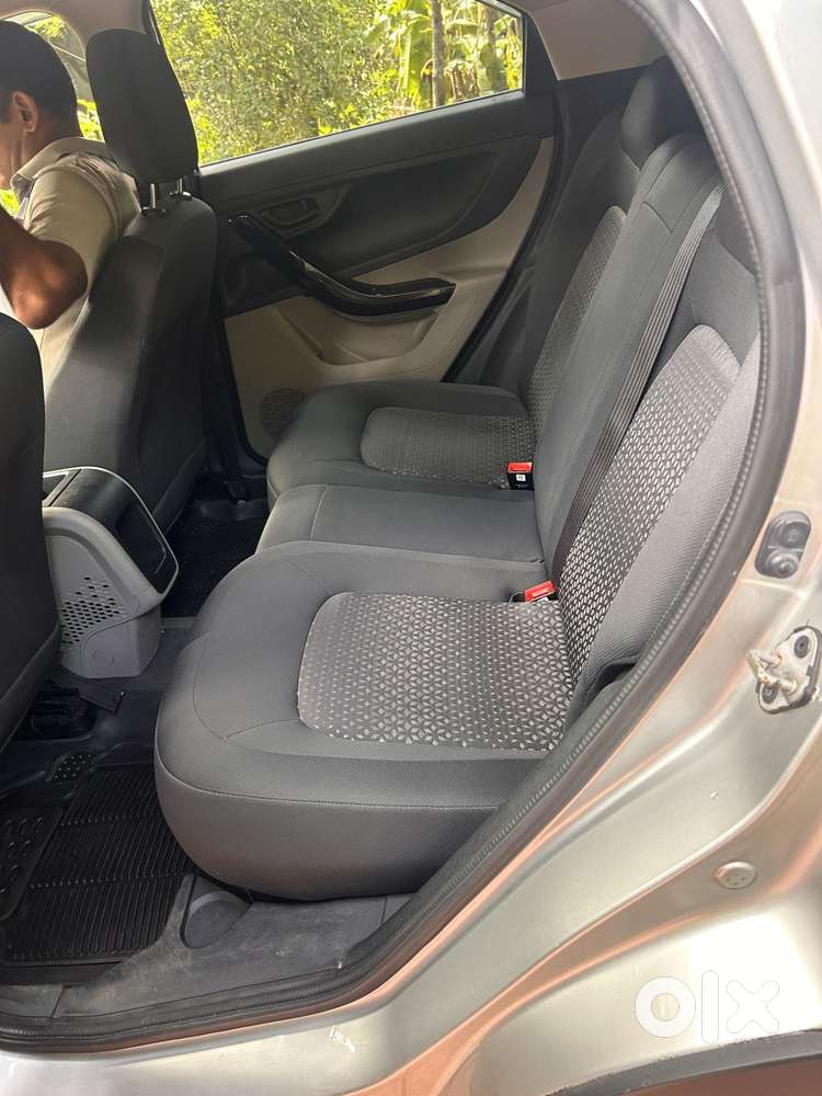 Tata Nexon Kraz Diesel, 2017, Diesel