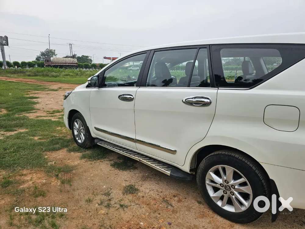 Toyota Innova Crysta 2.4 Diesel 2017