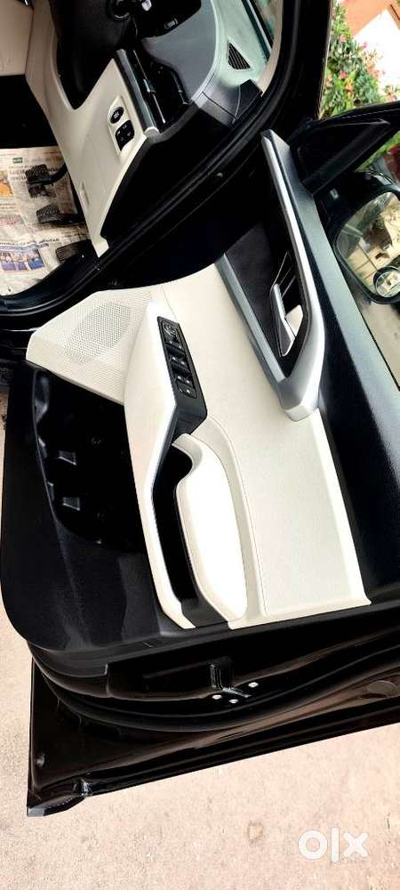 Kia Carens 1.4 Prestige Plus Turbo 7 Str, 2024, Petrol