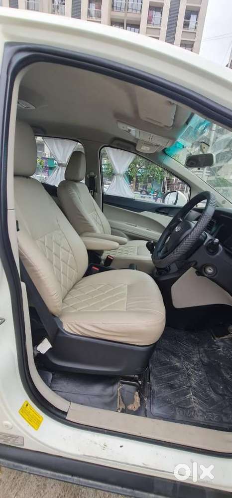 Mahindra Marazzo