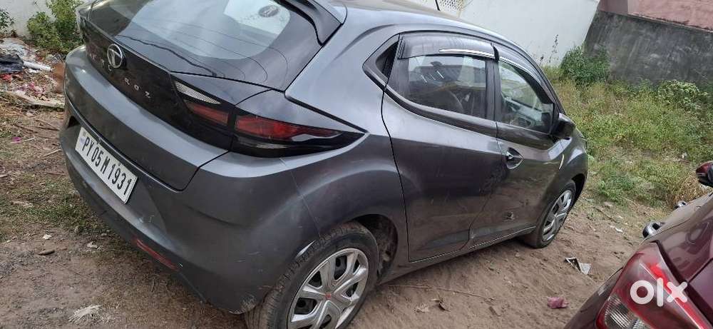 Tata Altroz 1.2 Xm Plus, 2022, Petrol