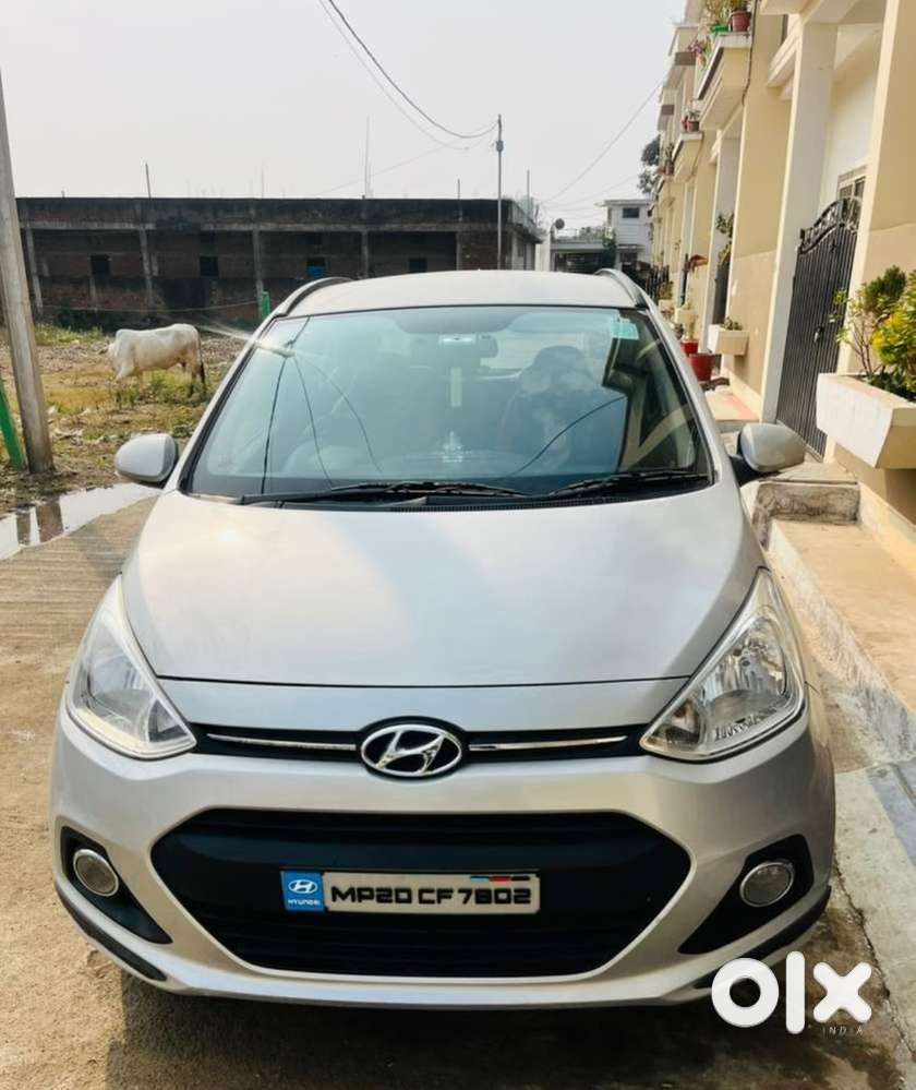 Hyundai Grand I10 2016 With Apple Car Play And 360 Degree Camera