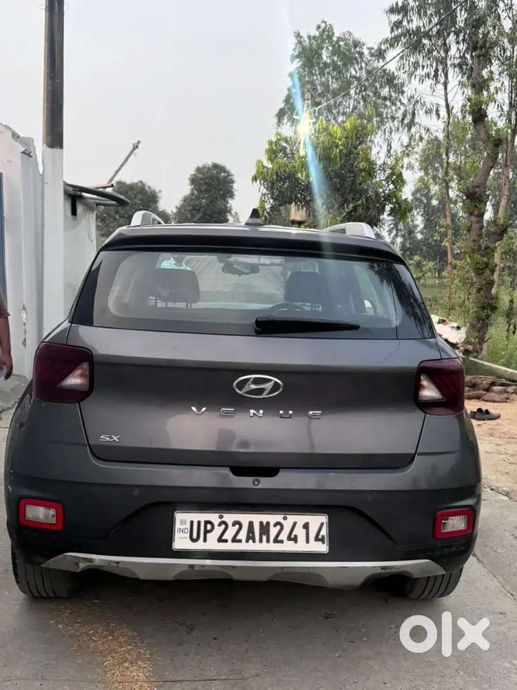 Hyundai Venue 2019 Diesel 80000 Km Driven