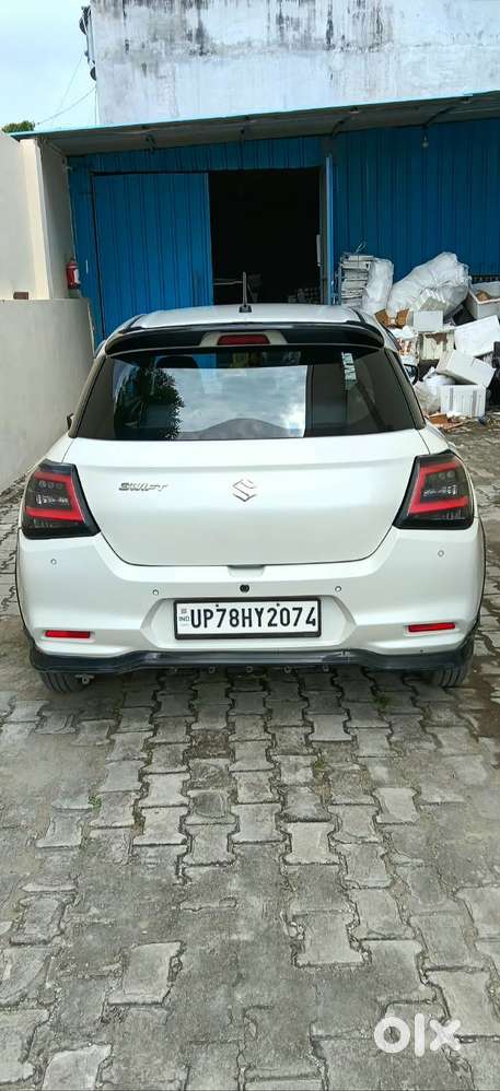 Maruti Swift Vxi Optional 2024