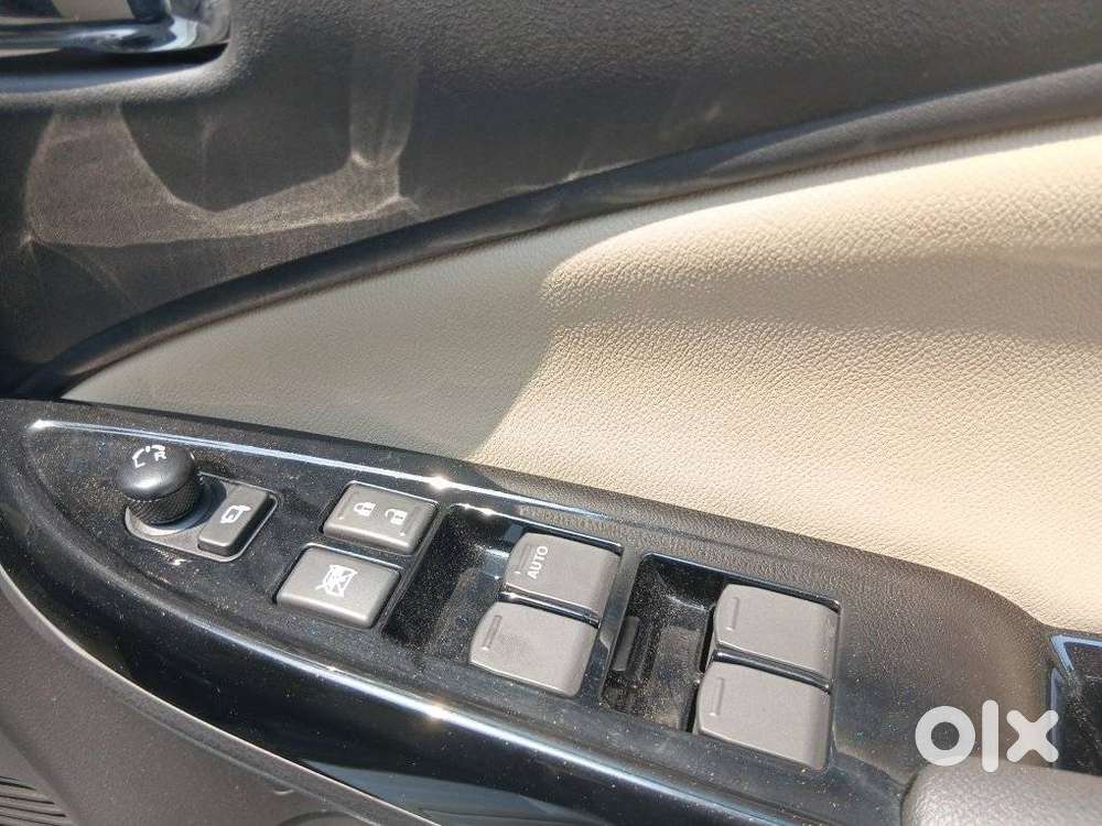 Toyota Glanza 1.2 V Amt, 2024, Petrol