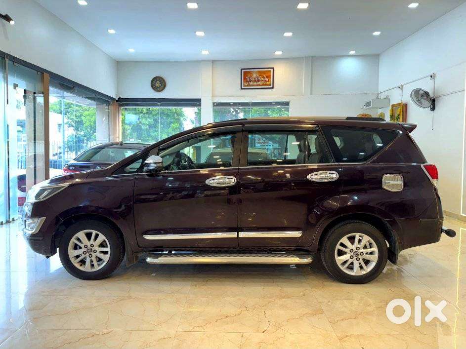 Toyota Innova Crysta 2.4 V 7 Str, 2017, Diesel