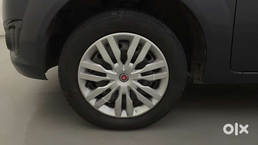 Ford Figo 2010-2012 Petrol Zxi, 2013, Petrol