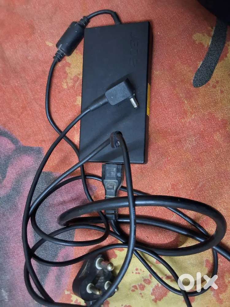 Acer aspire Original charger 135W