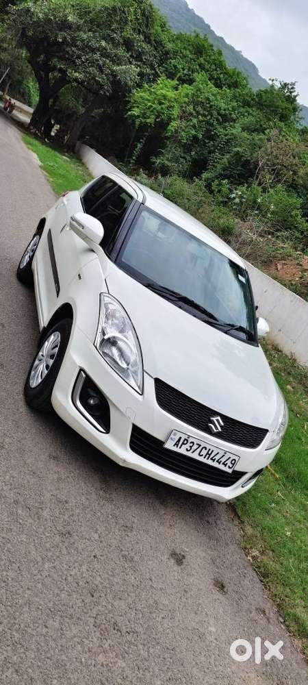 Maruti Suzuki Swift Vxi Abs Bsiv, 2015, Petrol
