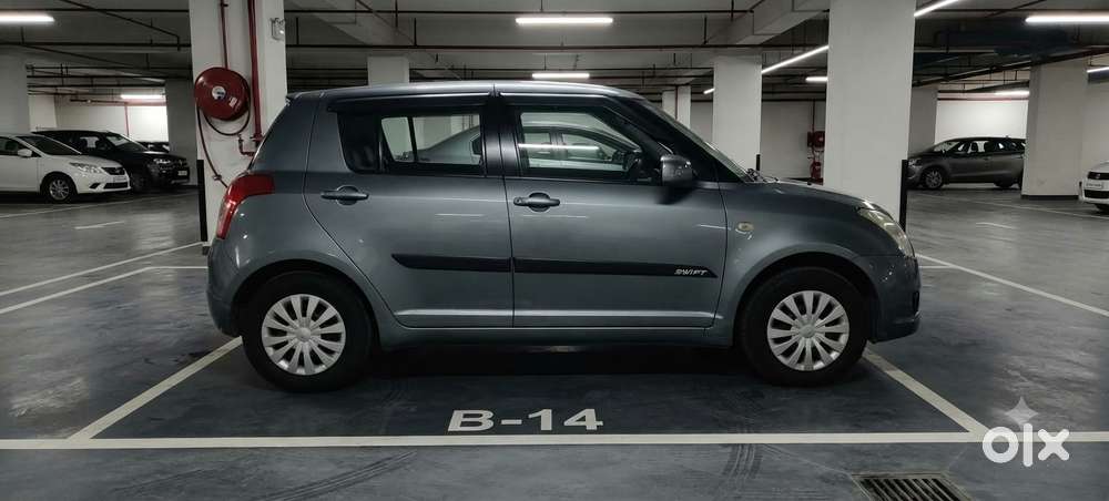 Maruti Suzuki Swift 1.3 Vxi, 2010, Petrol