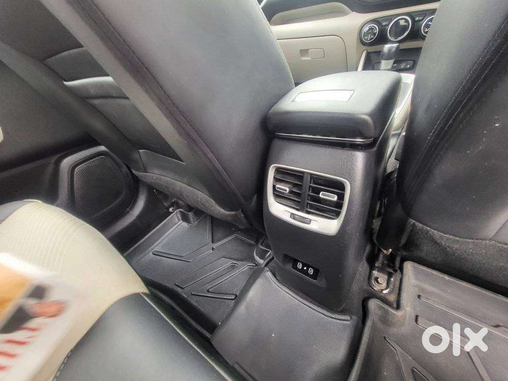 Hyundai Venue 1.0 Sx (o) Turbo Dct, 2024, Petrol