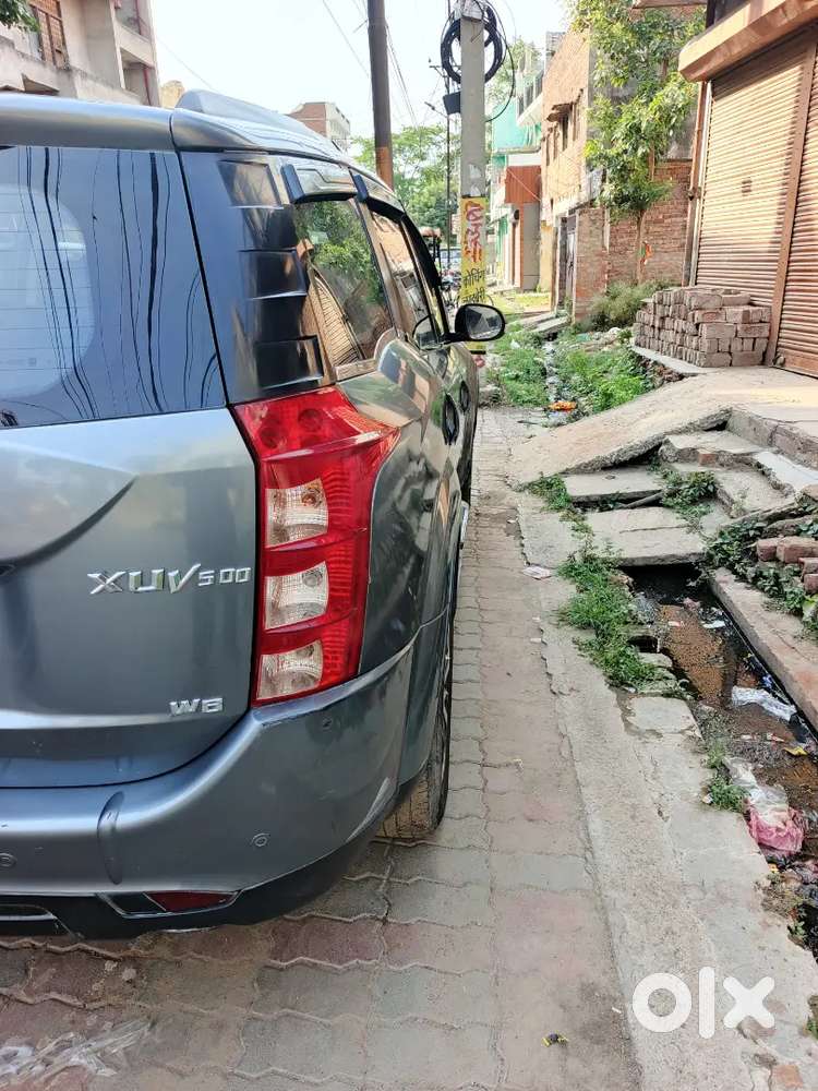 Mahindra Xuv500 2015