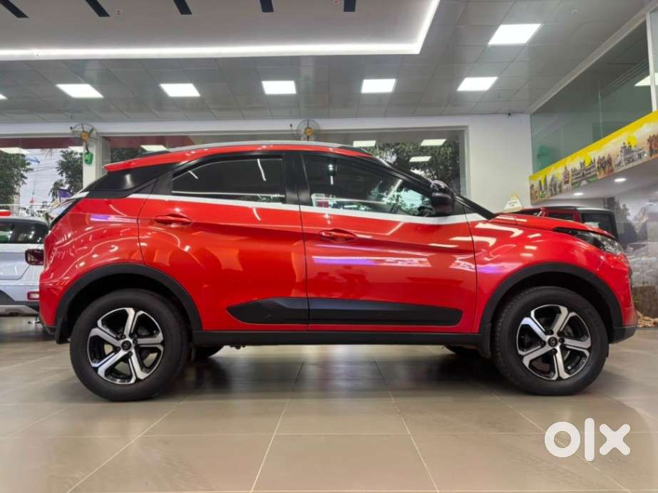 Tata Nexon 1.2 Revotron Xza Plus (o) Amt, 2022, Petrol