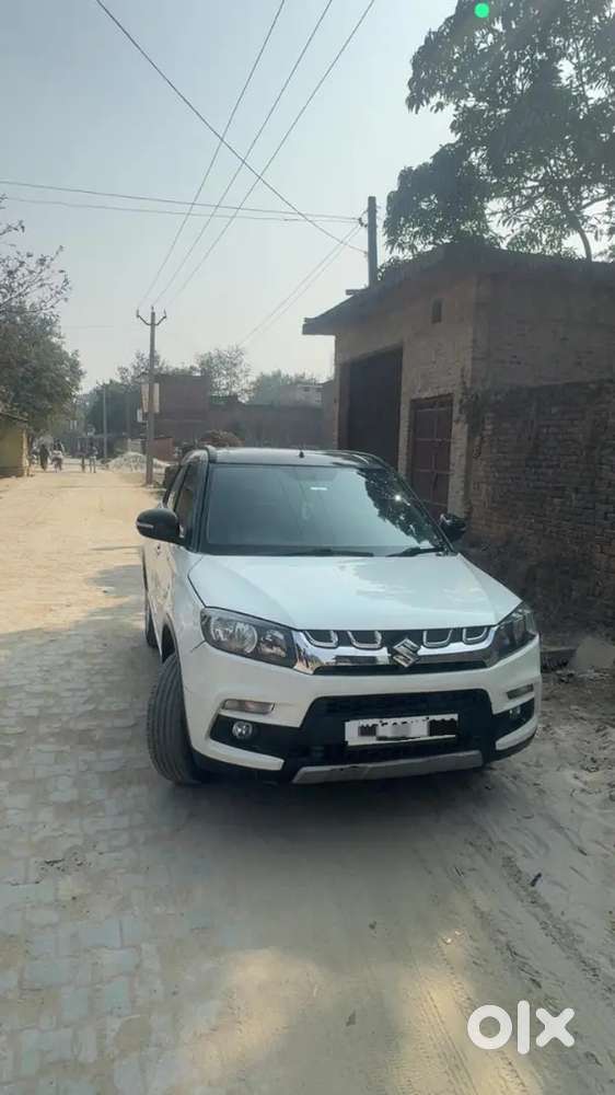 Maruti Suzuki Brezza Amt