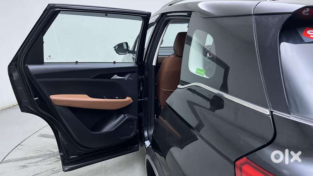 Mg Hector Plus 1.5 Sharp Turbo Cvt 6 Str, 2022, Petrol