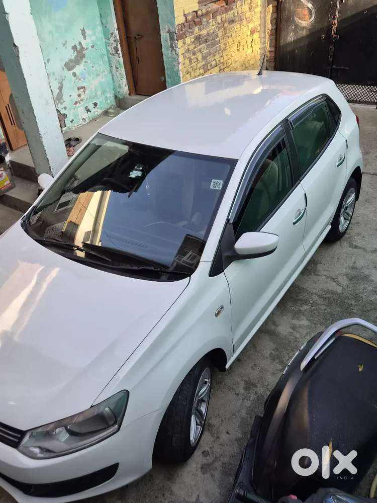 Volkswagen Polo Petrol Manual 2011