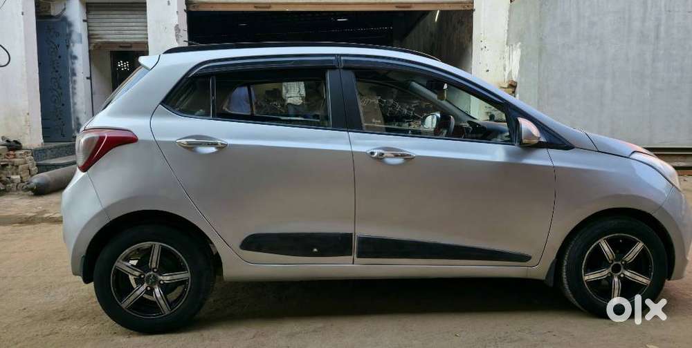 Hyundai Grand I10 1.2 Crdi Sportz Option, 2015, Diesel