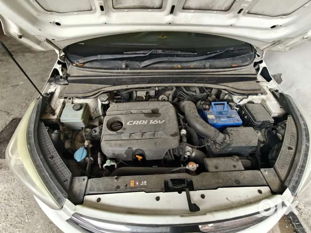 Creta White Top Model Automatic