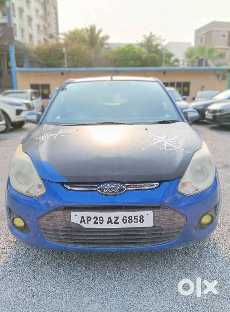 Ford Figo, 2013, Petrol