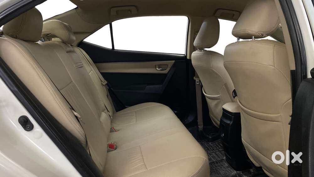 Toyota Corolla Altis [2014-2017] 1.8 G Cvt, 2015, Petrol
