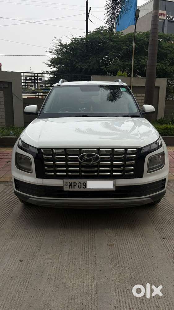 Hyundai Venue Diesel Manual 2023