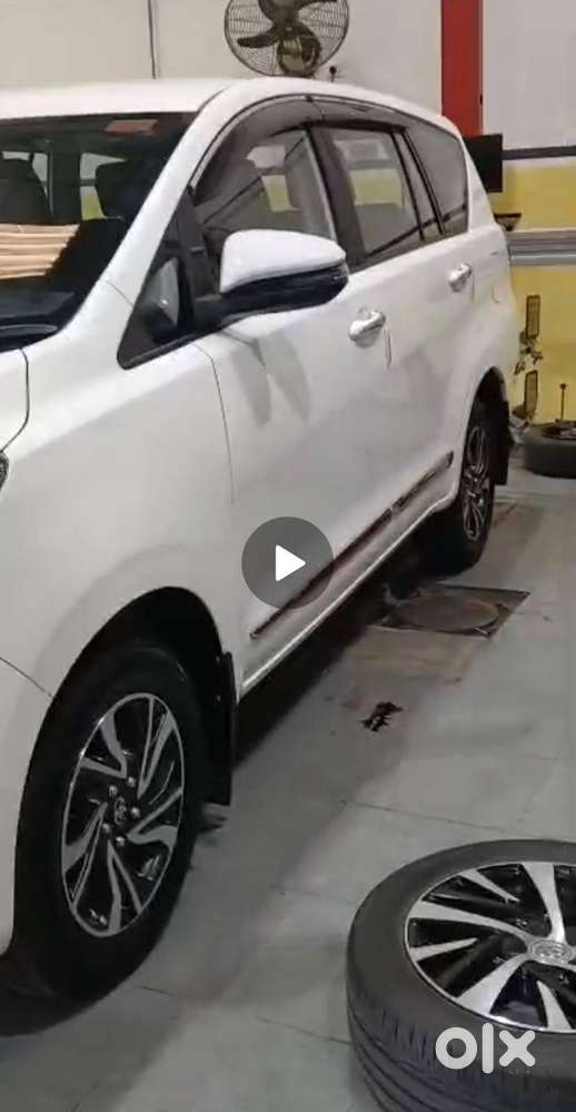 Toyota Innova Crysta 2.4 2026