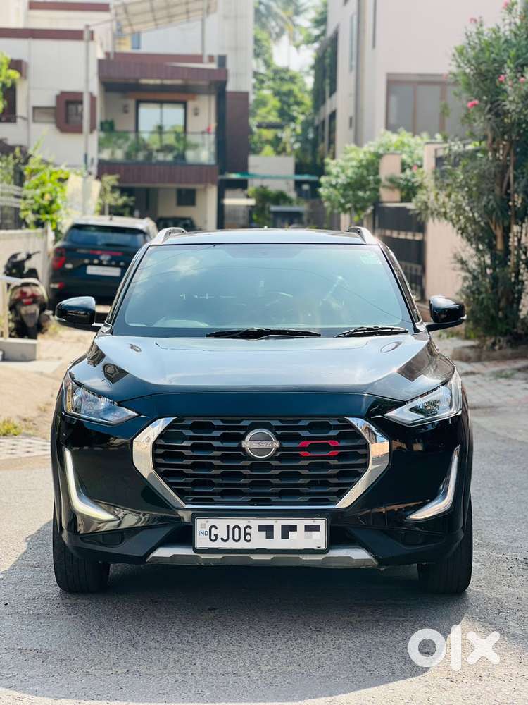 Nissan Magnite 1.0 Xv Red Edition, 2023, Petrol