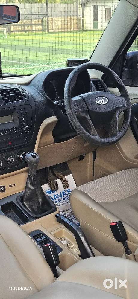 Mahindra Tuv 300 2016 Diesel 42000 Km Driven