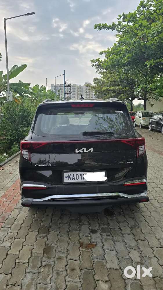 Kia Carens Luxury Plus Diesel Imt - Top End