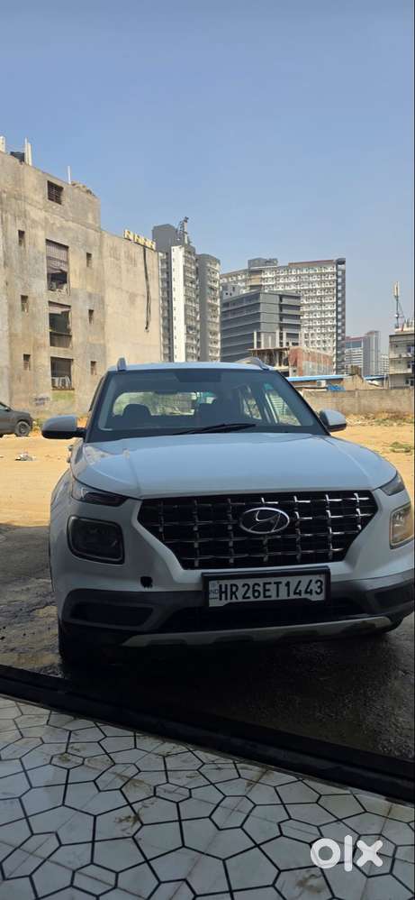 Hyundai Venue 2022 Cng & Hybrids 75000 Km Driven