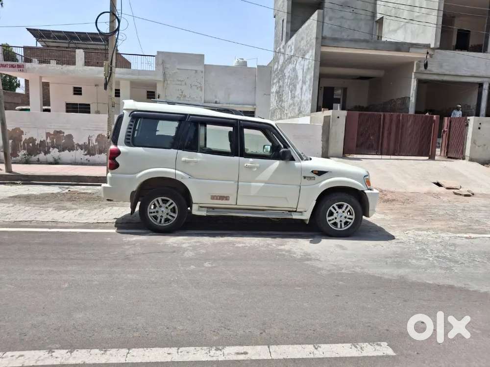 Scorpio Vlx 2011