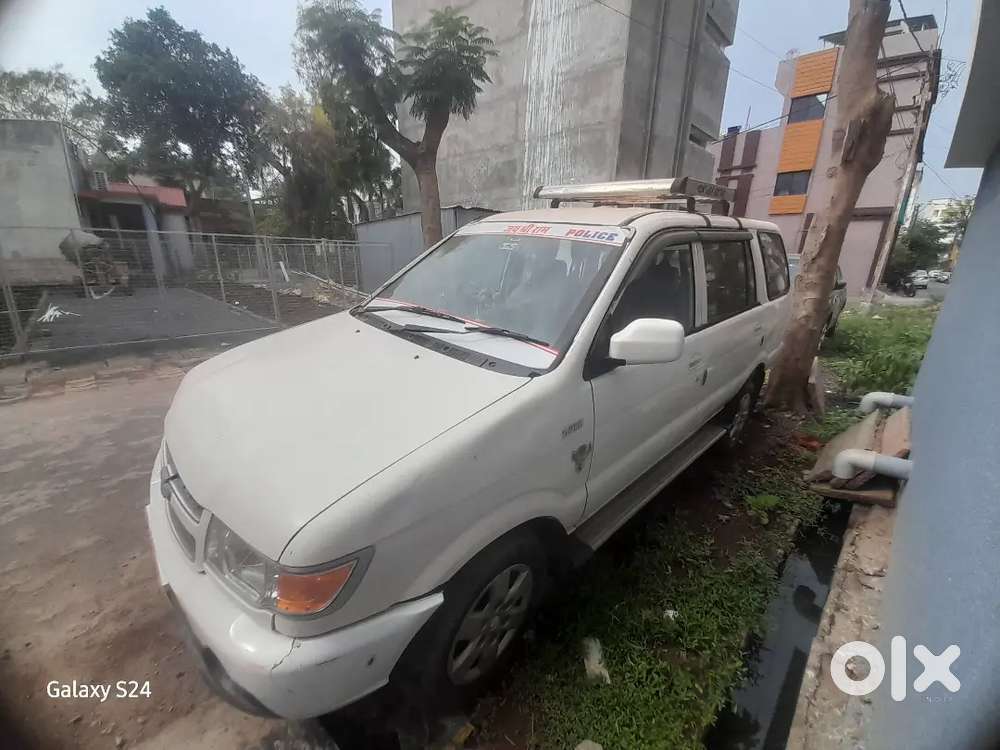 Chevrolet Tavera Neo 2013