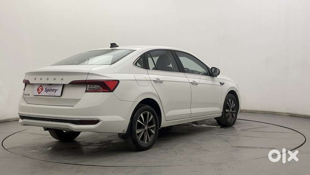 Skoda Slavia Style 1.0l Tsi At, 2022, Petrol